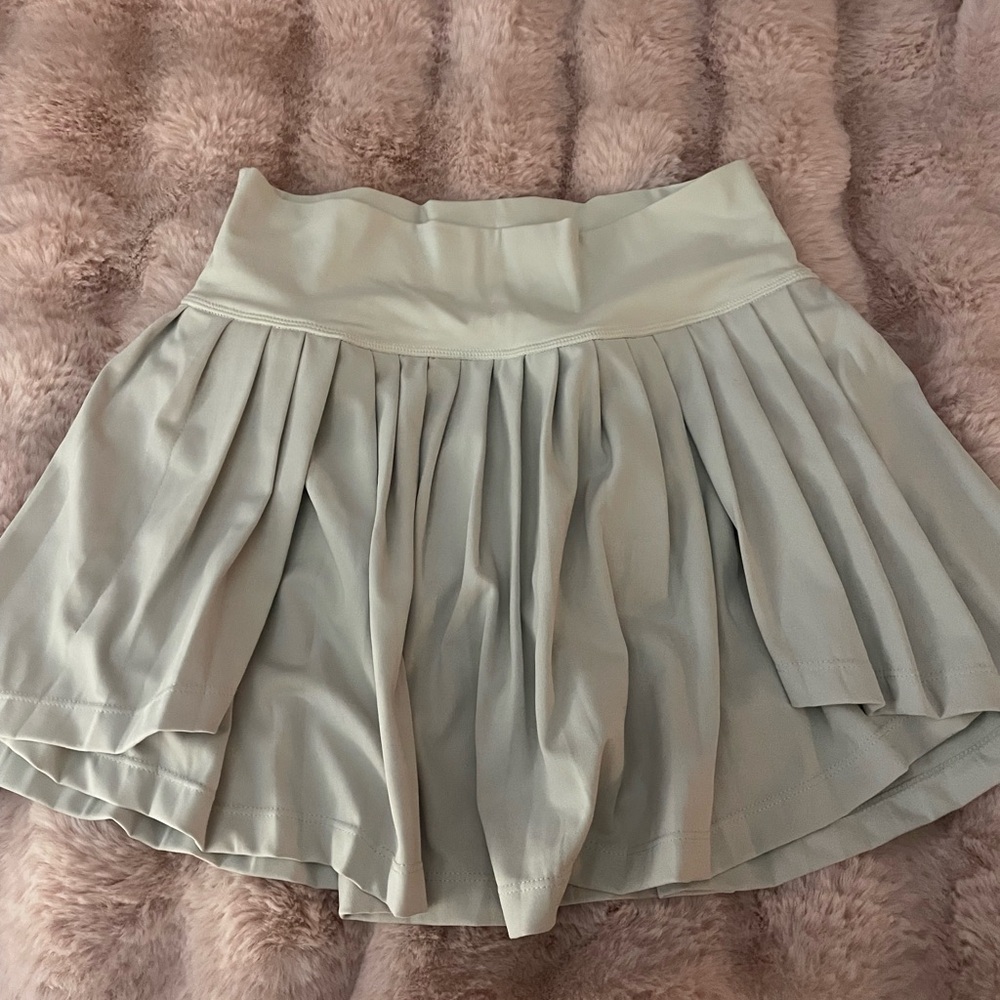 White Goldhinge skort, Medium
